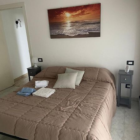 La Casa Di Giada Apartment เปสเคียรา บอร์โรเมโอ ภายนอก รูปภาพ