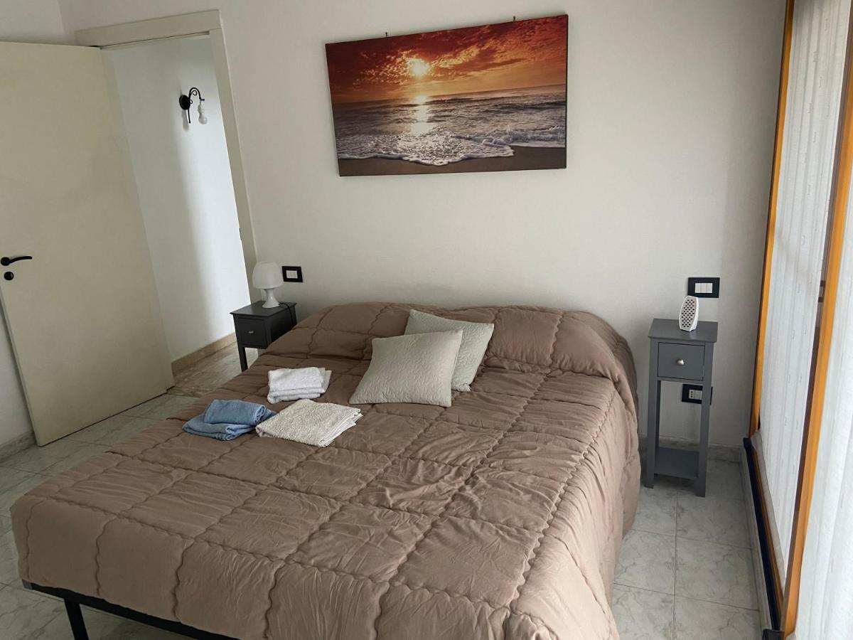 La Casa Di Giada Apartment เปสเคียรา บอร์โรเมโอ ภายนอก รูปภาพ